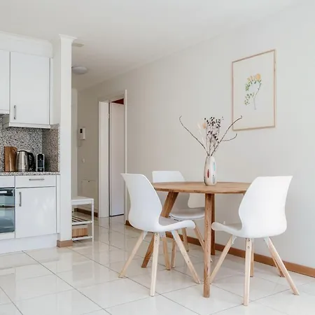 Apartment By Quokka 360 - Bright And Modern Flat With Balcony *