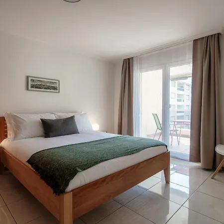 Apartment By Quokka 360 - Bright And Modern Flat With Balcony