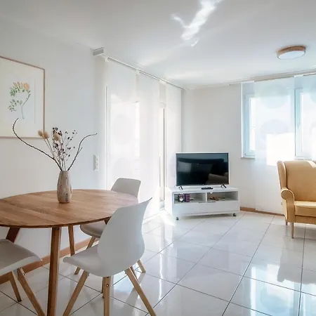 By Quokka 360 - Bright And Modern Flat With Balcony *