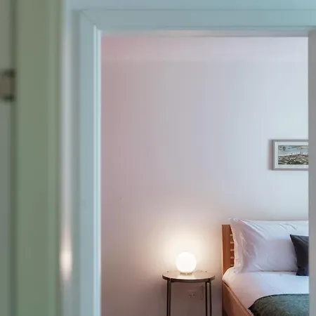 By Quokka 360 - Bright And Modern Flat With Balcony Apartment