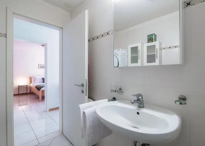 By Quokka 360 - Bright And Modern Flat With Balcony * Minusio